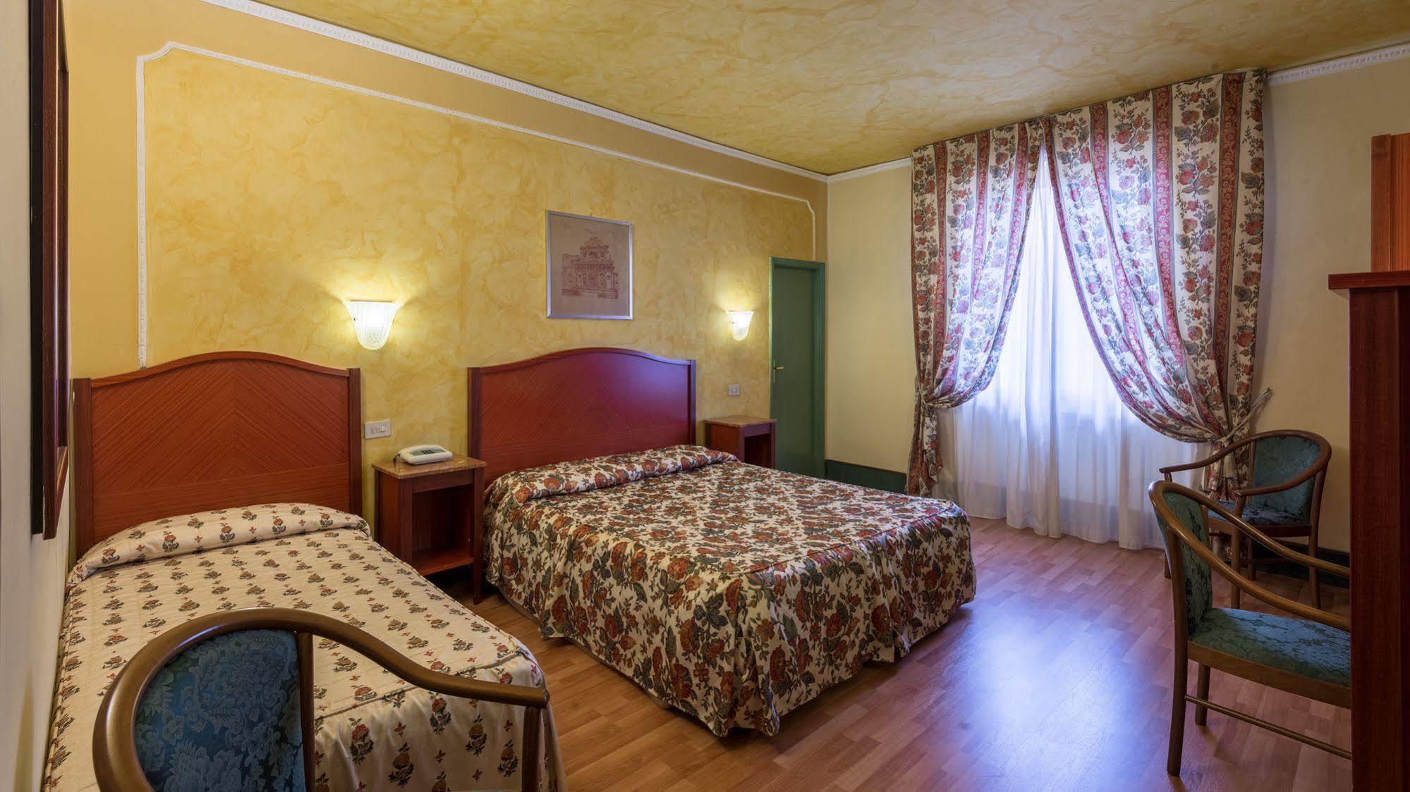 Hotel Minerva Palace Montecatini Terme Exterior foto